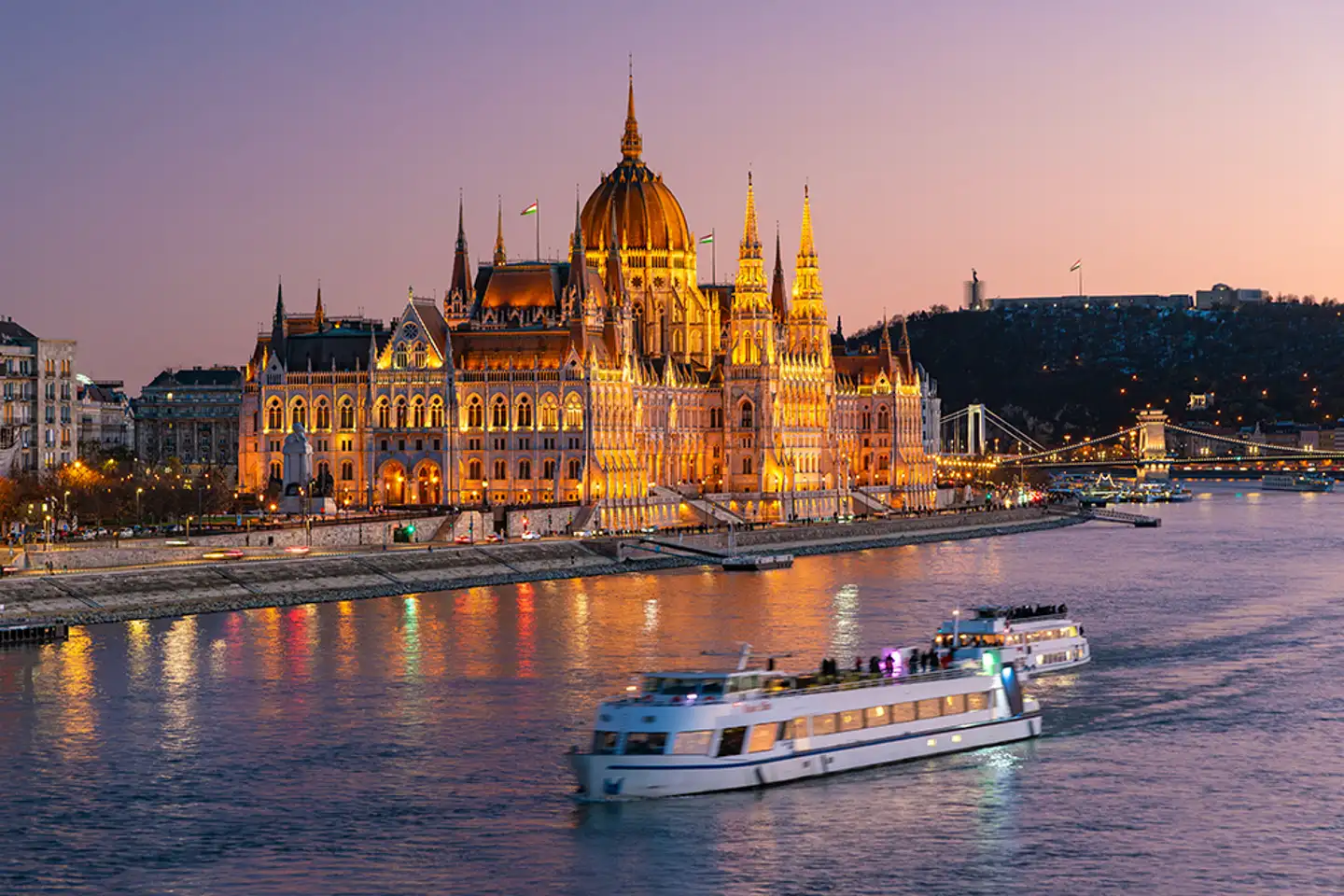 BCC-2025-EXPLORER-BUDAPEST-IN-NOVEMBER-HEADER_MOBILE