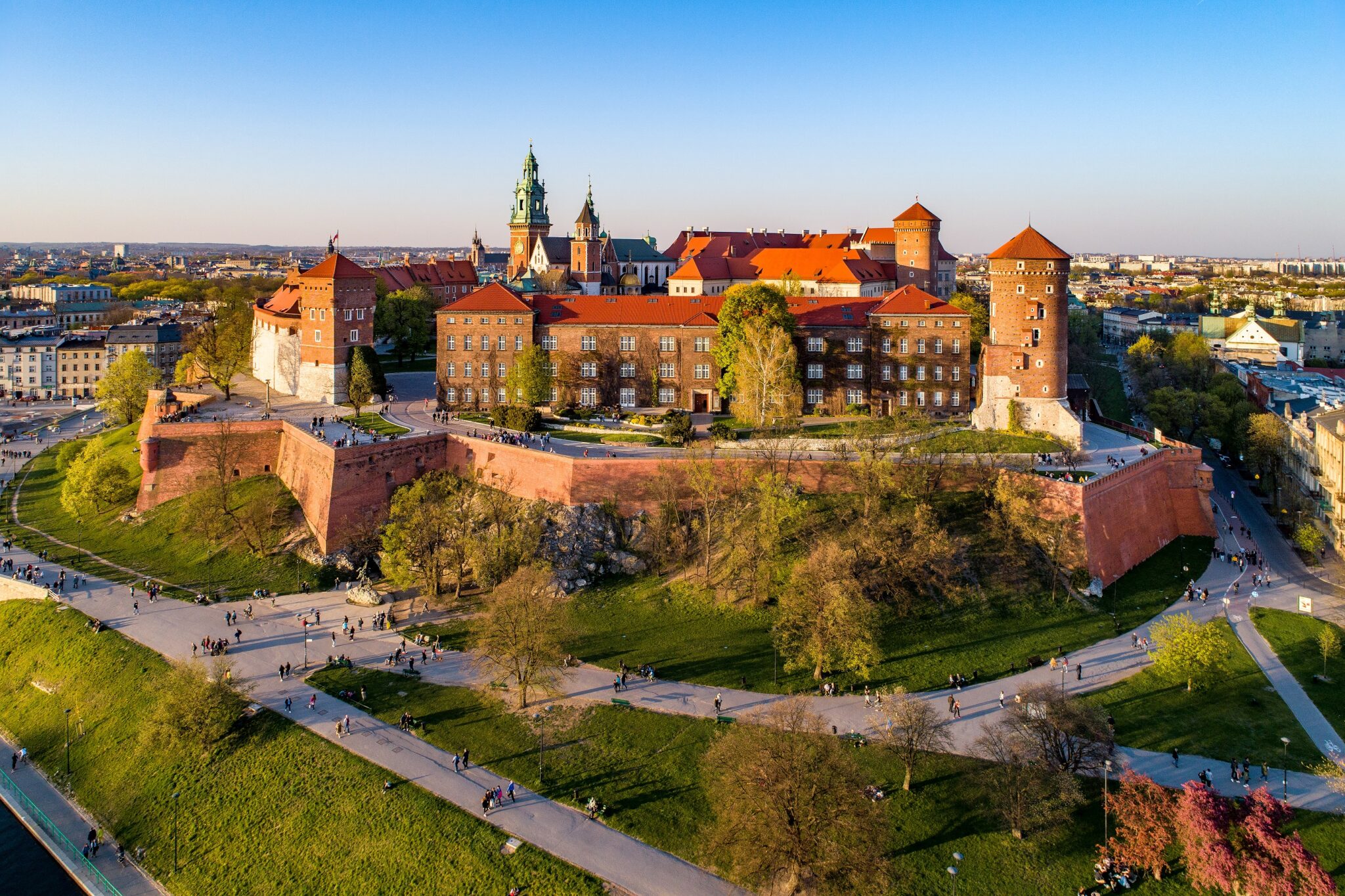Poland.,Skyline,Panorama,Of,Cracow,Old,City,With,Wawel,Hill,